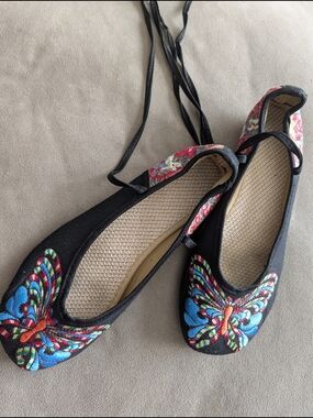 Black Embroidered Butterfly Tie-Up Ballet Flats